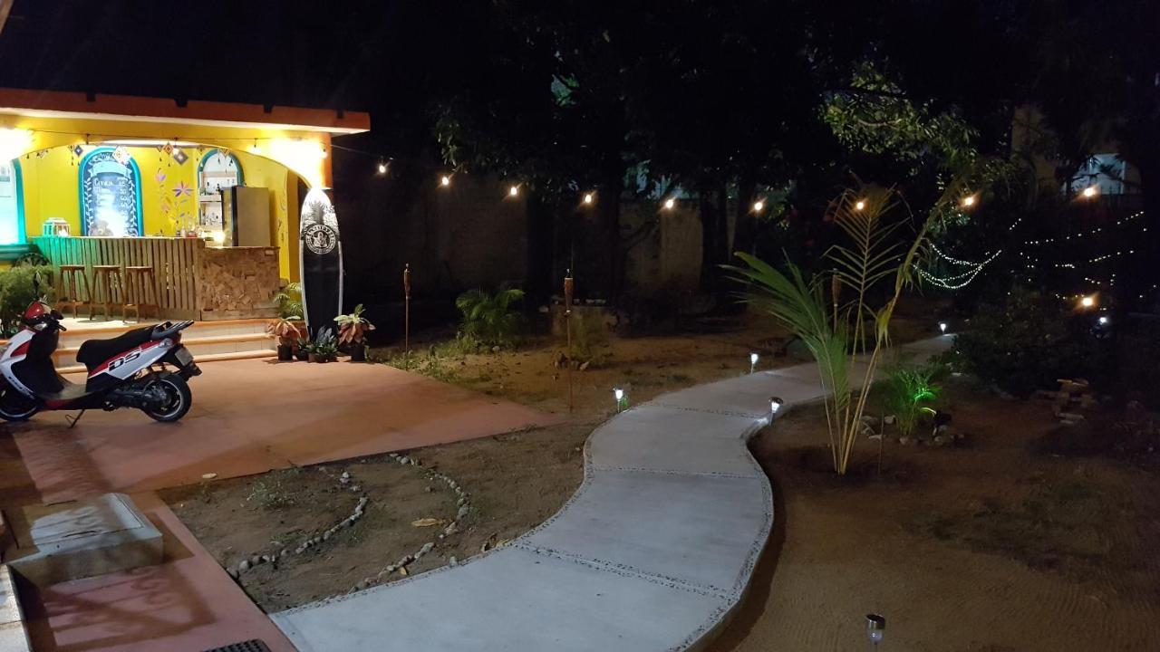 Villa Mango Hostelプエルト・エスコンディード エクステリア 写真